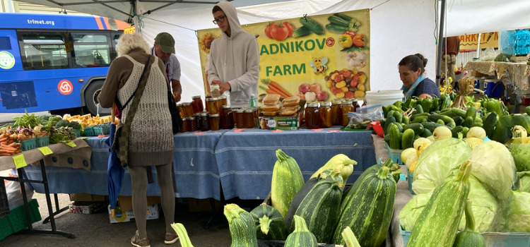 phot of farmers market boogh